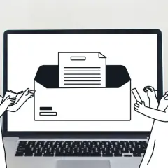 Dos figuras de estilo antiguo interactúan con una pantalla de portátil que muestra un sobre abierto con un documento. El asunto de email en inglés es clave para entender la comunicación.